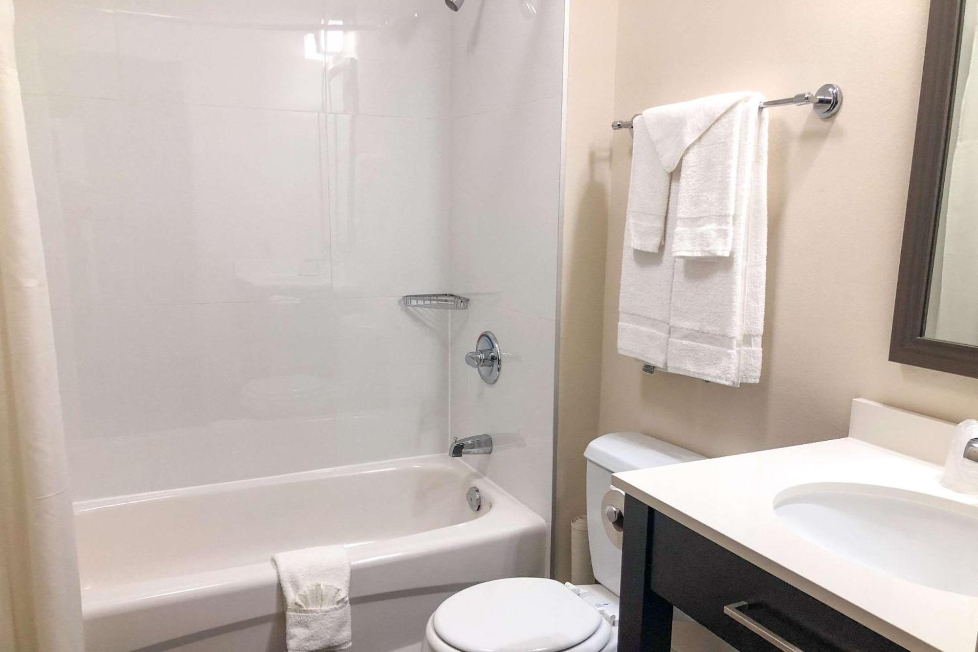 Sleep Inn & Suites Quebec City East Saint-Jean-de-Boischâtel Buitenkant foto